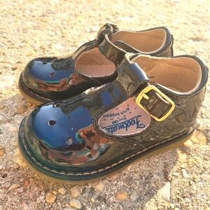 Patent leather FootMates mary jane